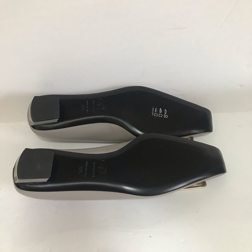 Roger Vivier T25 Pumos New in box - Picture 3 of 4
